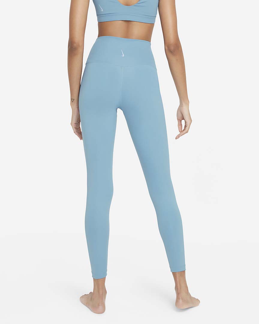 The Wome Yoga Luxe Eyelet Leggings pro